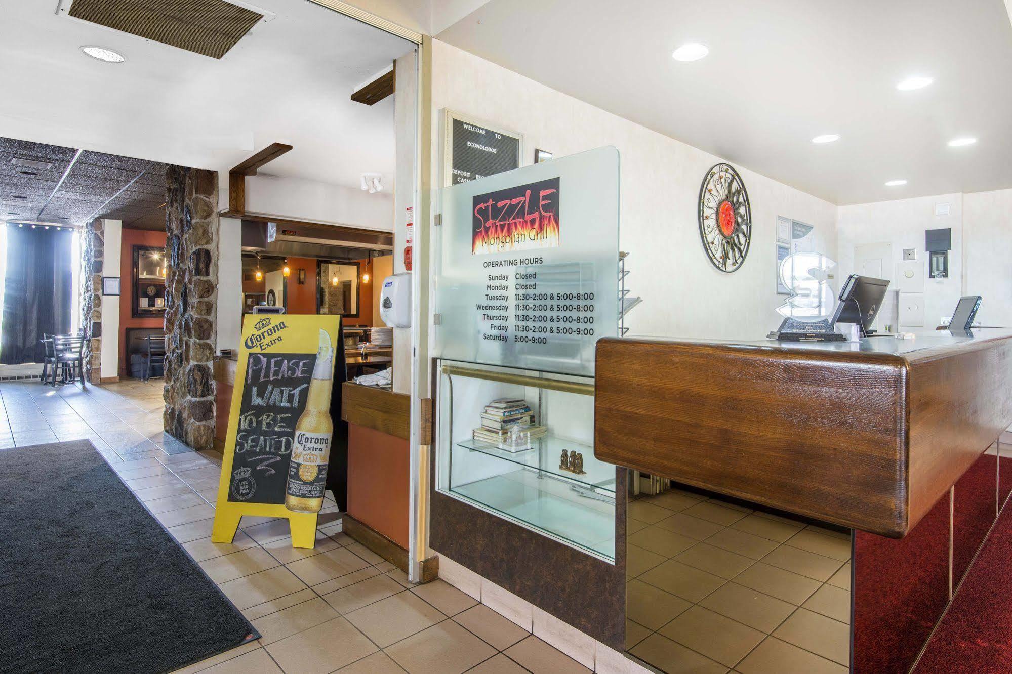Econo Lodge Sudbury Luaran gambar