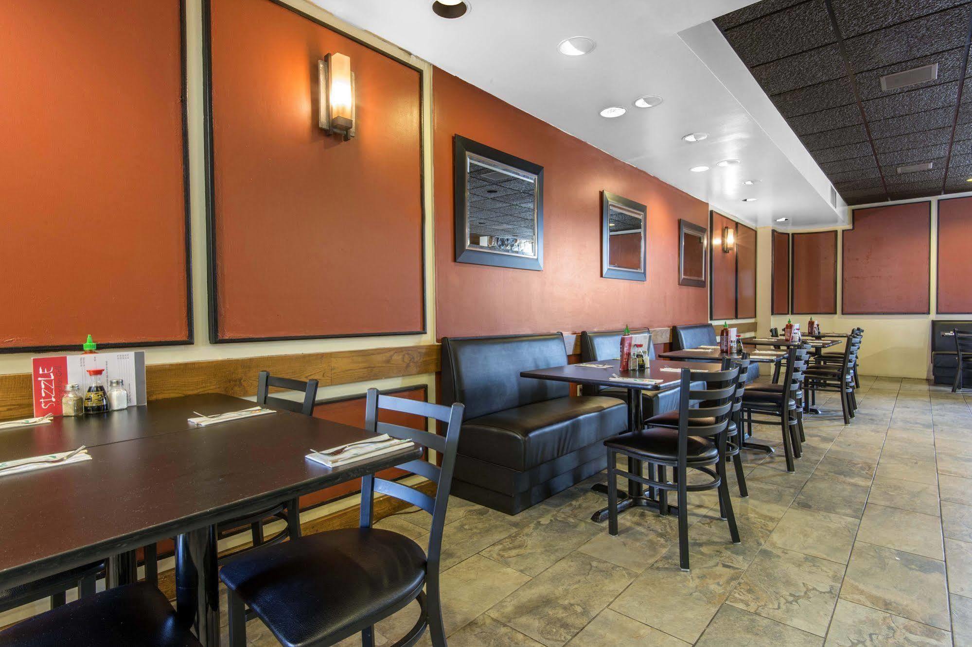 Econo Lodge Sudbury Luaran gambar