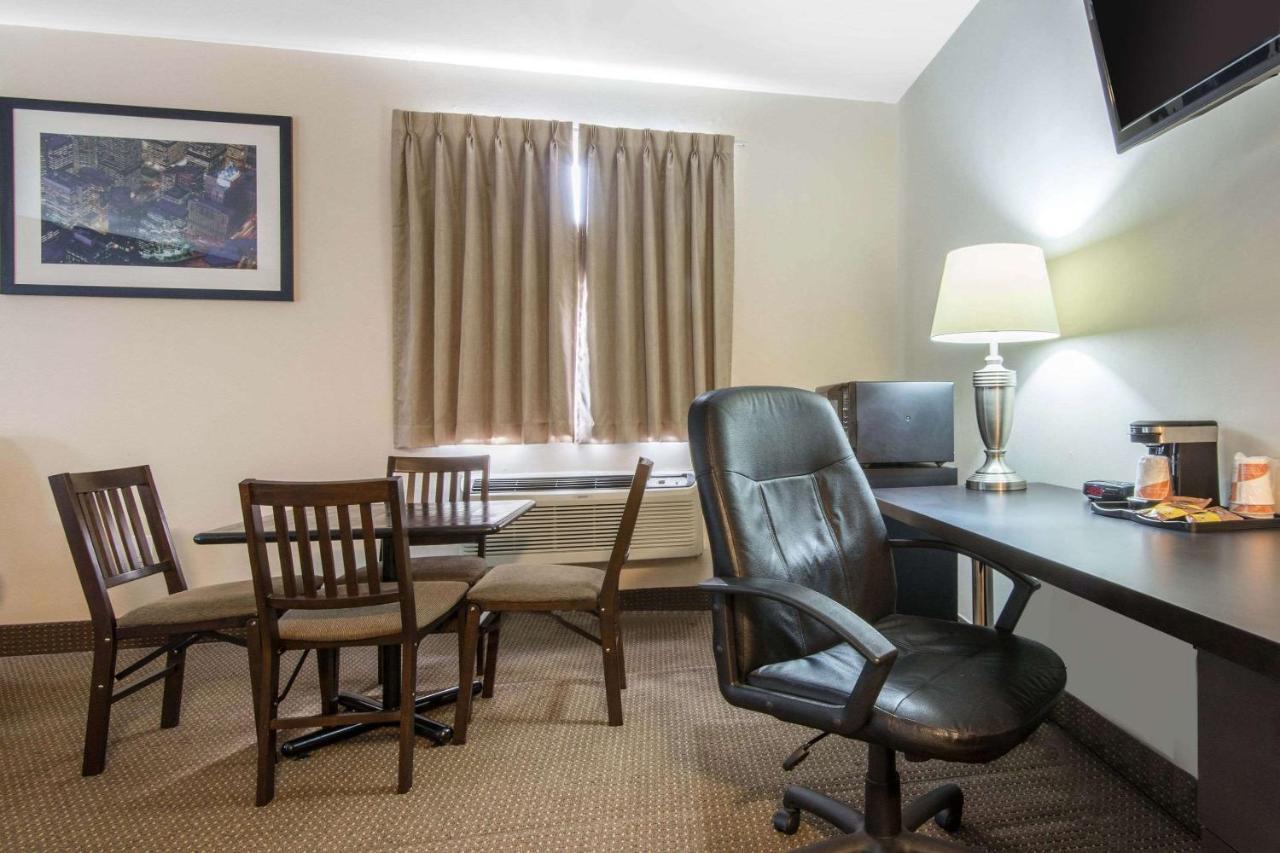 Econo Lodge Sudbury Luaran gambar