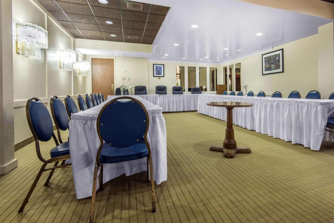 Econo Lodge Sudbury Luaran gambar